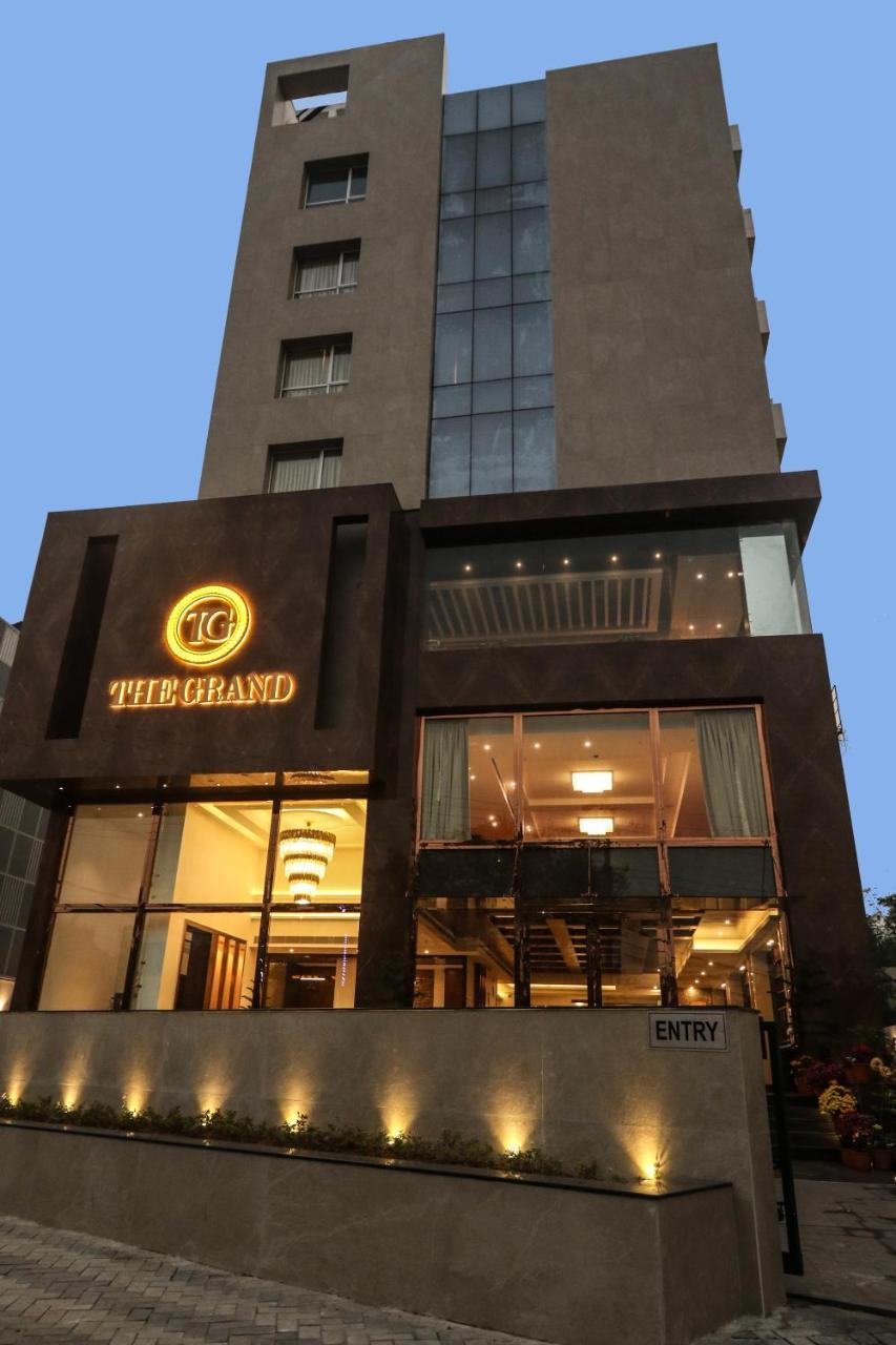 ホテル The Grand Āsansol エクステリア 写真