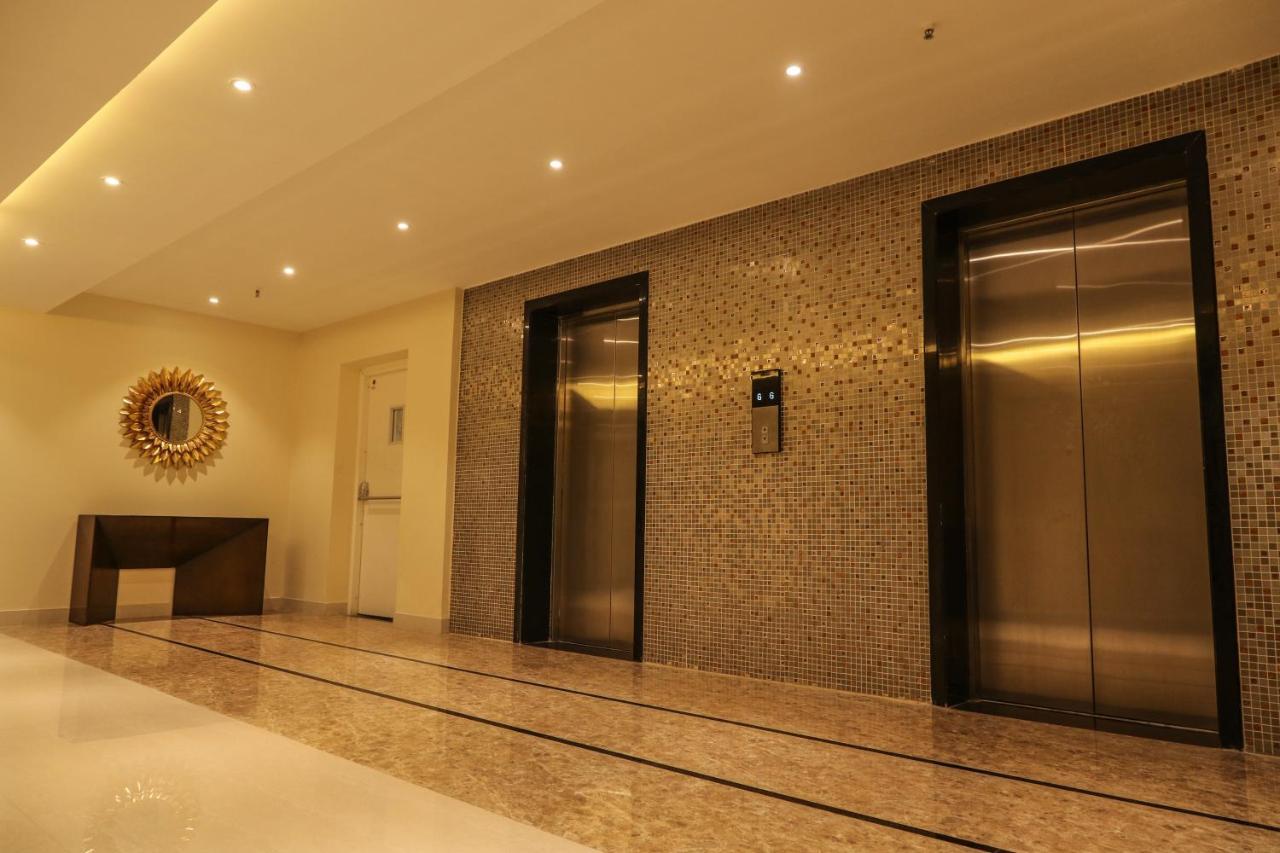 ホテル The Grand Āsansol エクステリア 写真