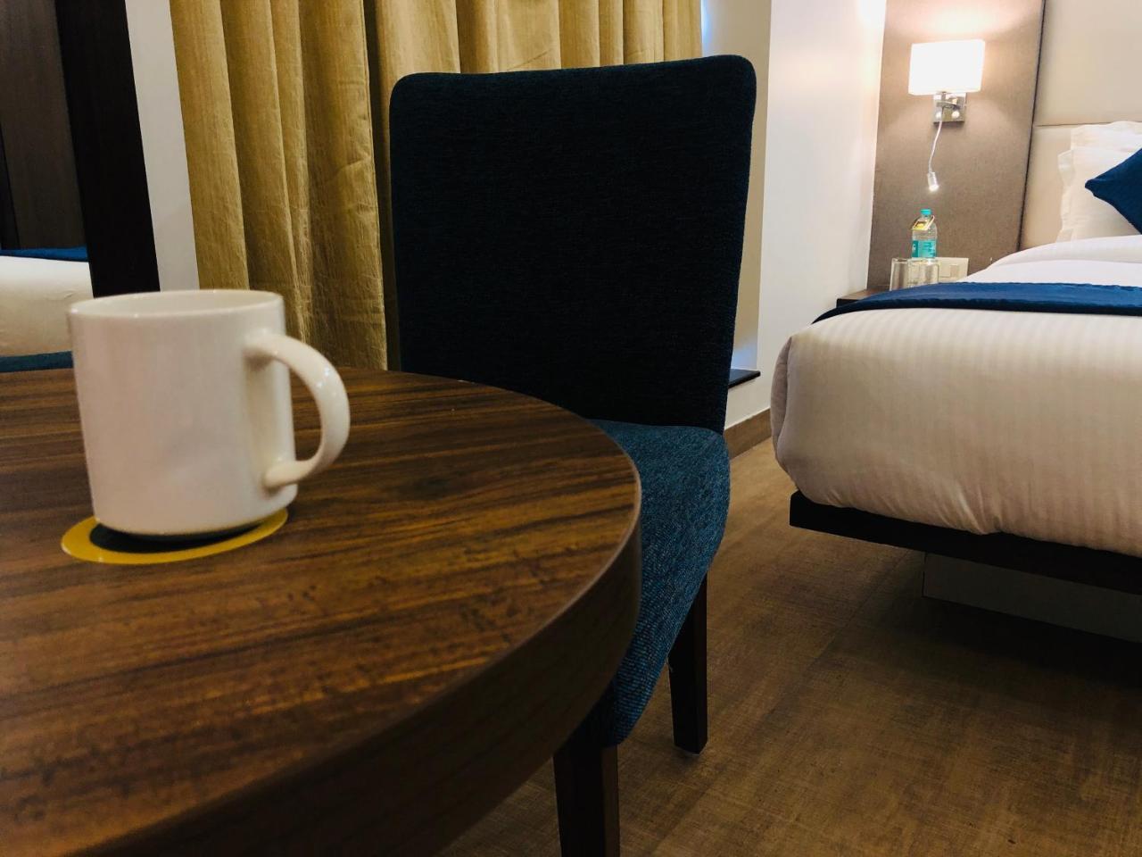 ホテル The Grand Āsansol エクステリア 写真
